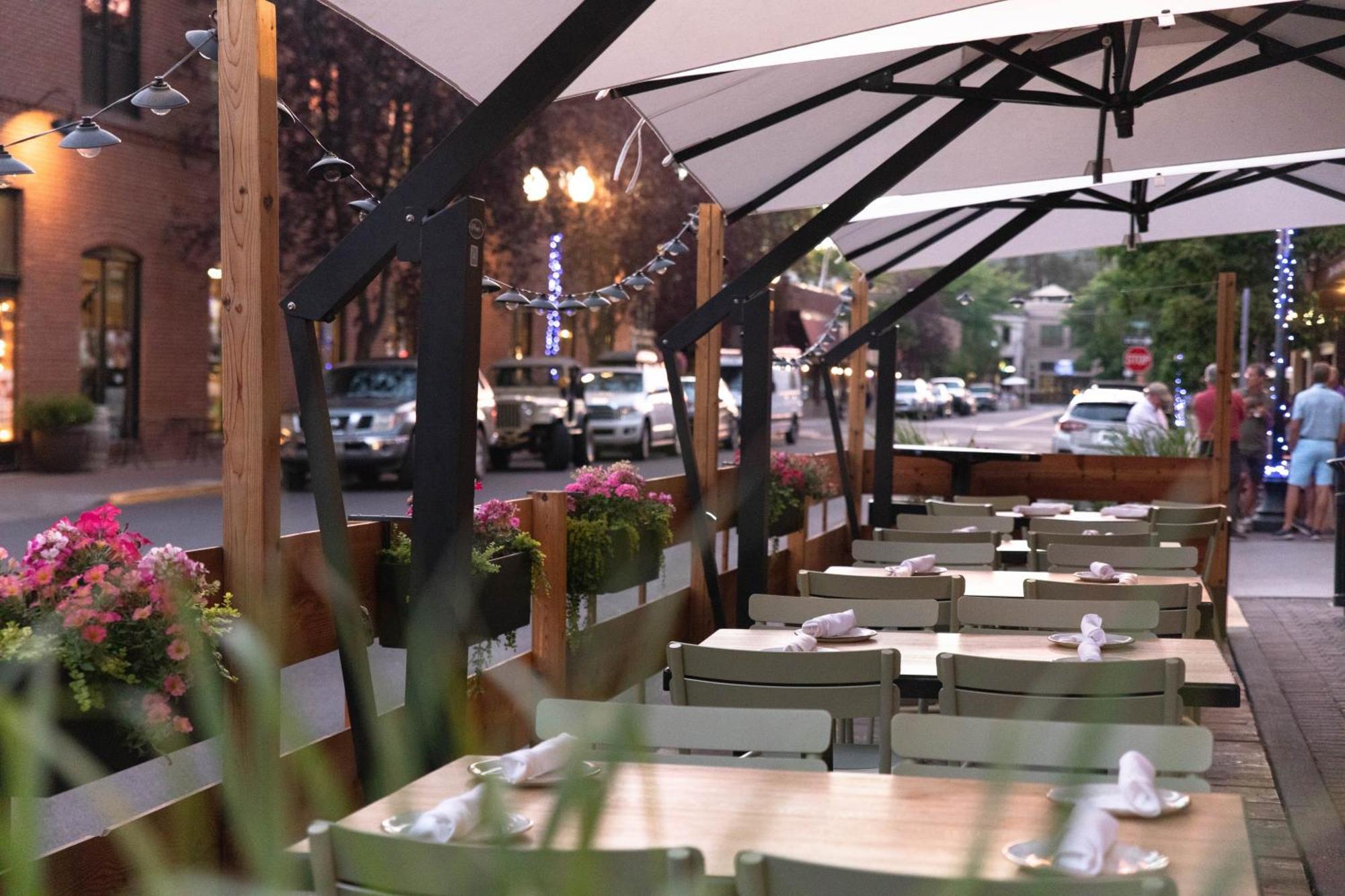 Oxford Hotel Бенд Екстериор снимка