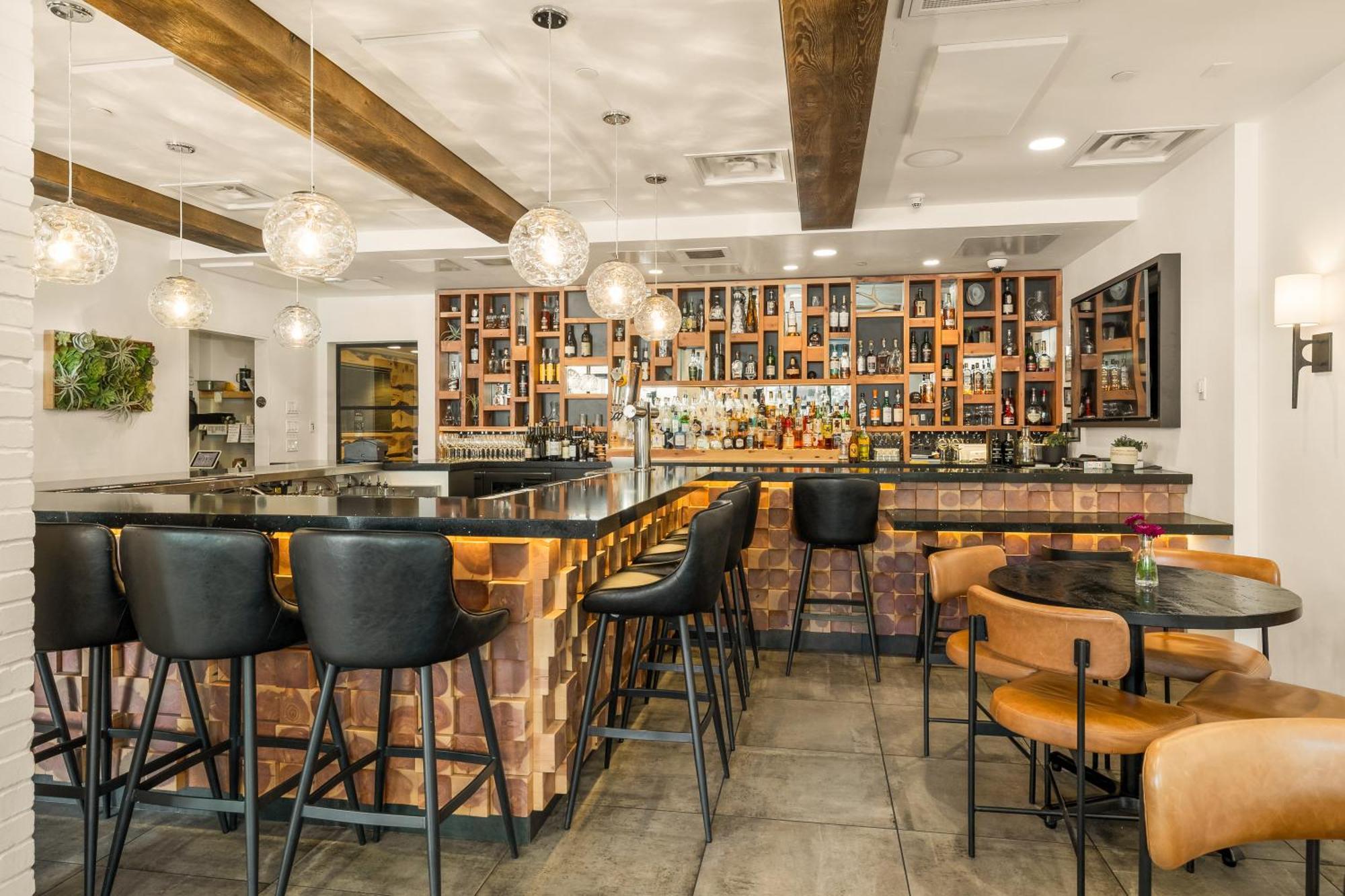 Oxford Hotel Бенд Екстериор снимка