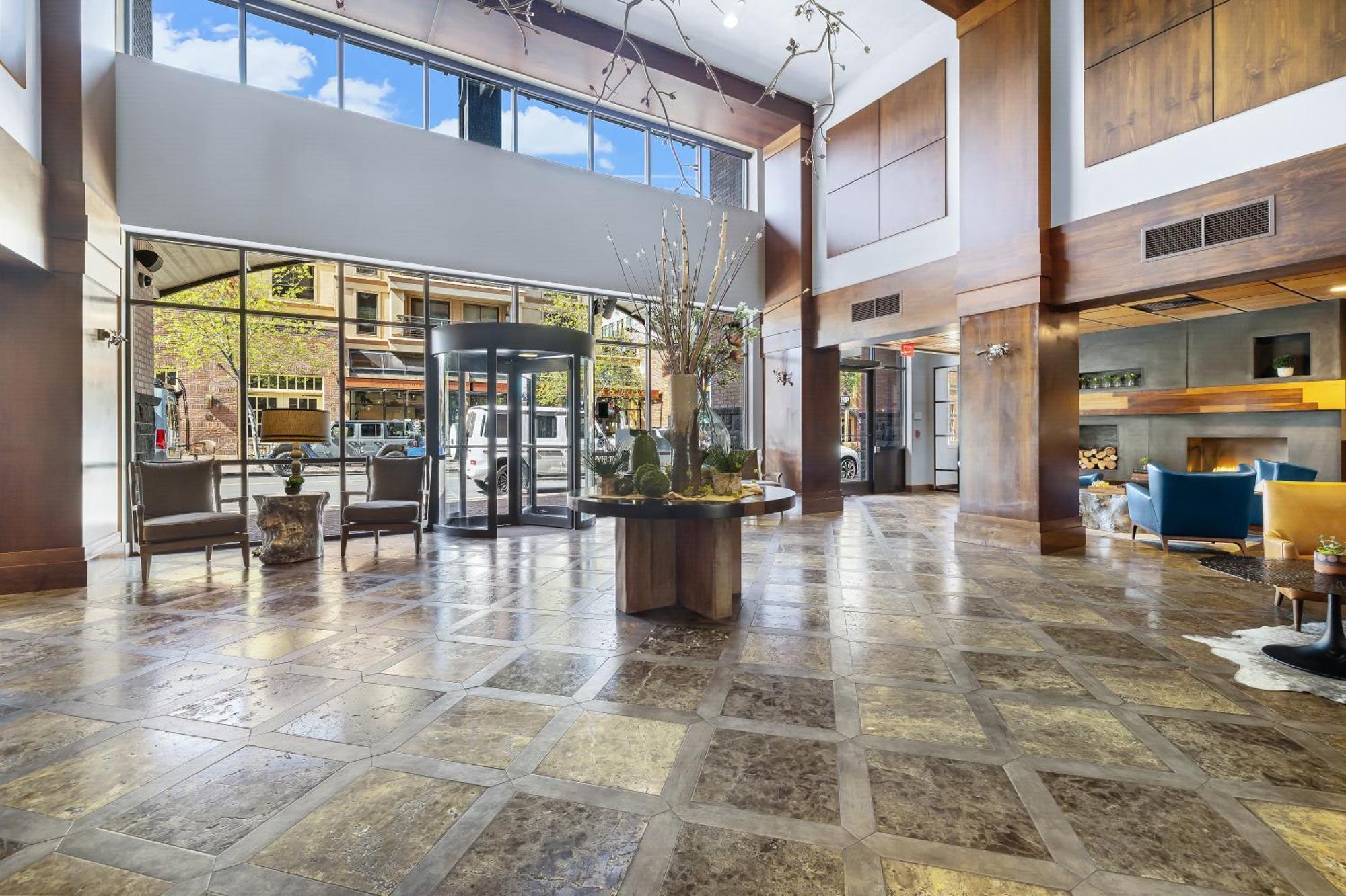 Oxford Hotel Бенд Екстериор снимка