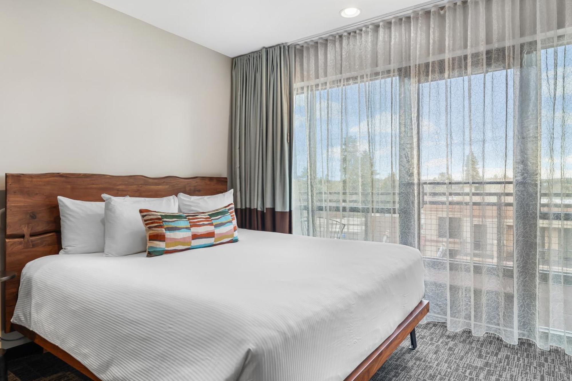 Oxford Hotel Бенд Екстериор снимка